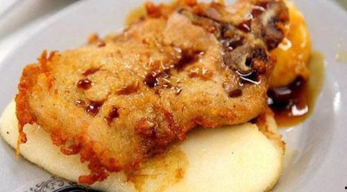 阿尤吃排骨年糕鸡瓜视频,年糕鸡瓜排骨，美味一网打尽！