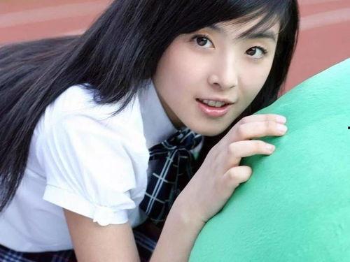 张含韵吃蜜瓜视频高清版,高清版视频曝光