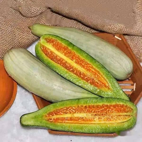 夫妻吃羊角蜜和角瓜视频,夫妻共享羊角蜜与角瓜的温馨时光