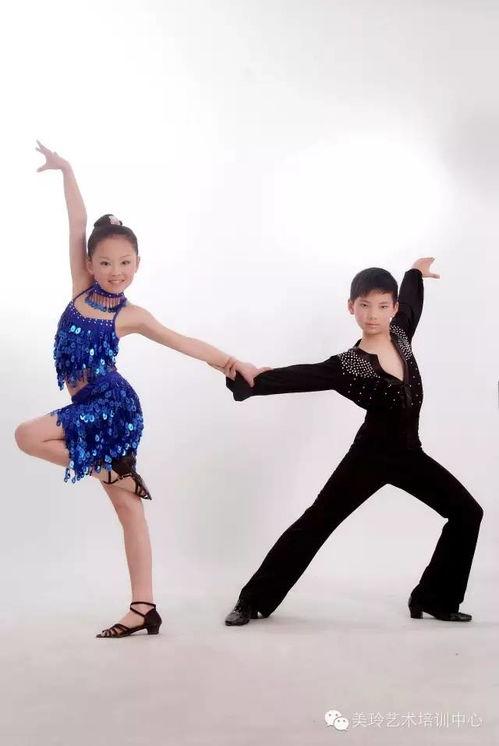 艺兴吃瓜拉丁舞视频大全,精彩视频大盘点