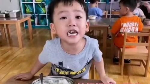 学生给母亲吃瓜视频大全,母亲与学生共享甜蜜时光视频集锦