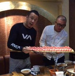 杨坤吃瓜事件视频播放,视频播放量惊人，网友热议不断